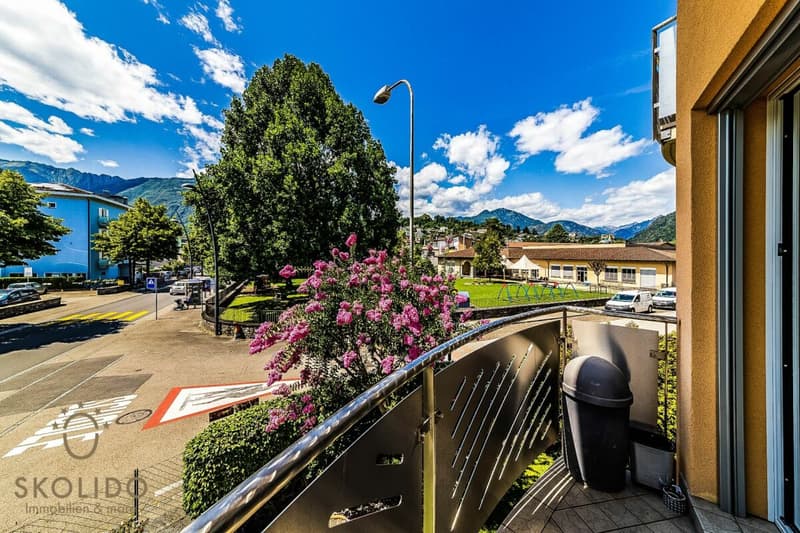 Edificio residenziale con tre appartamenti vacanza e giardino ad Ascona (18)