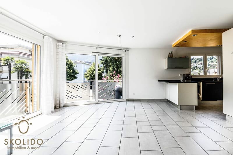 Edificio residenziale con tre appartamenti vacanza e giardino ad Ascona (23)