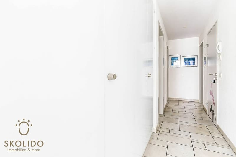 Edificio residenziale con tre appartamenti vacanza e giardino ad Ascona (37)