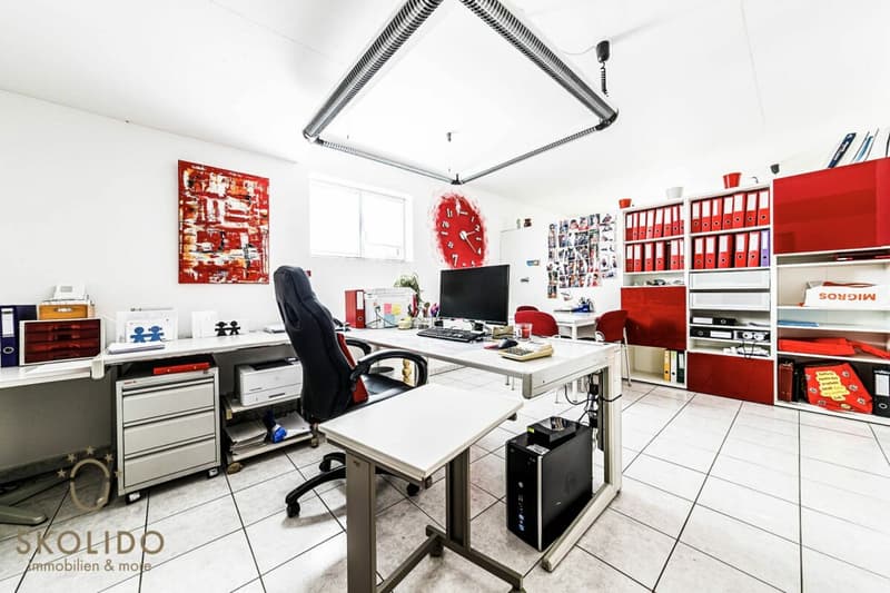 Edificio residenziale con tre appartamenti vacanza e giardino ad Ascona (51)