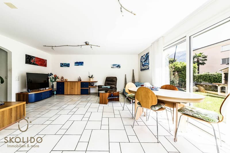 Edificio residenziale con tre appartamenti vacanza e giardino ad Ascona (7)