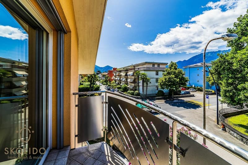 Edificio residenziale con tre appartamenti vacanza e giardino ad Ascona (48)