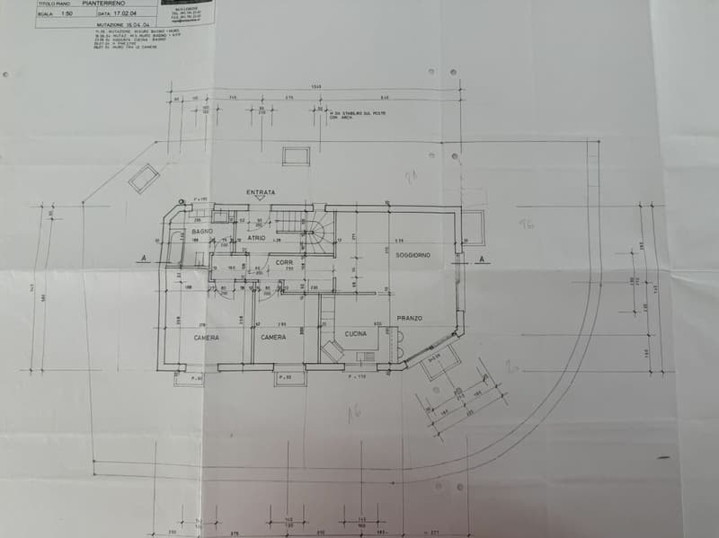 Edificio residenziale con tre appartamenti vacanza e giardino ad Ascona (67)