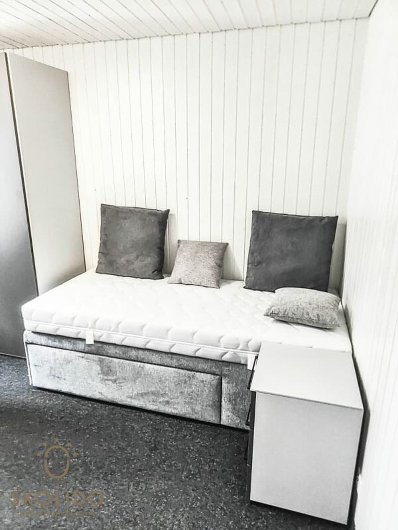 Bel appartement en duplex de 3,5 pièces, rénové et meublé, à Visp (4)