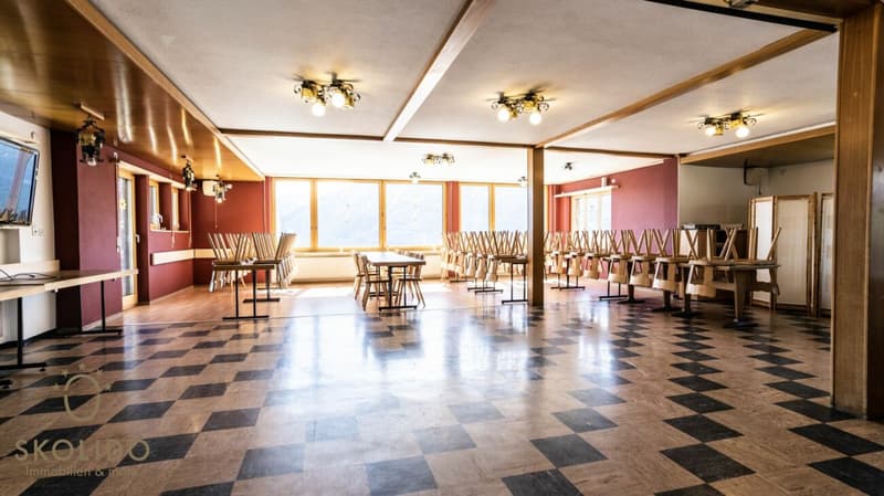 Village shop, large restaurant with terrace, duplex apartment, garages, and building land in the heart of Mund (6)