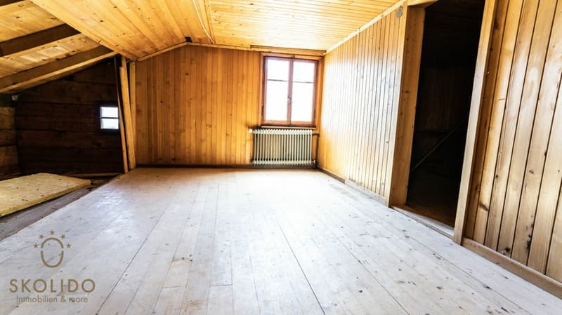 Village shop, large restaurant with terrace, duplex apartment, garages, and building land in the heart of Mund (35)