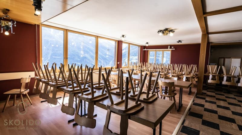 Village shop, large restaurant with terrace, duplex apartment, garages, and building land in the heart of Mund (8)