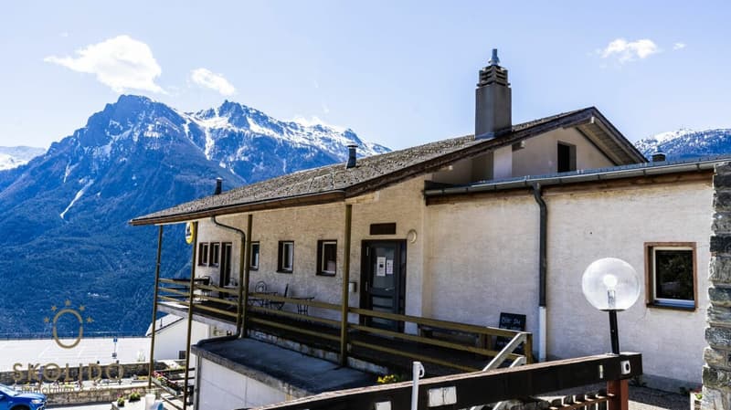 Village shop, large restaurant with terrace, duplex apartment, garages, and building land in the heart of Mund (20)