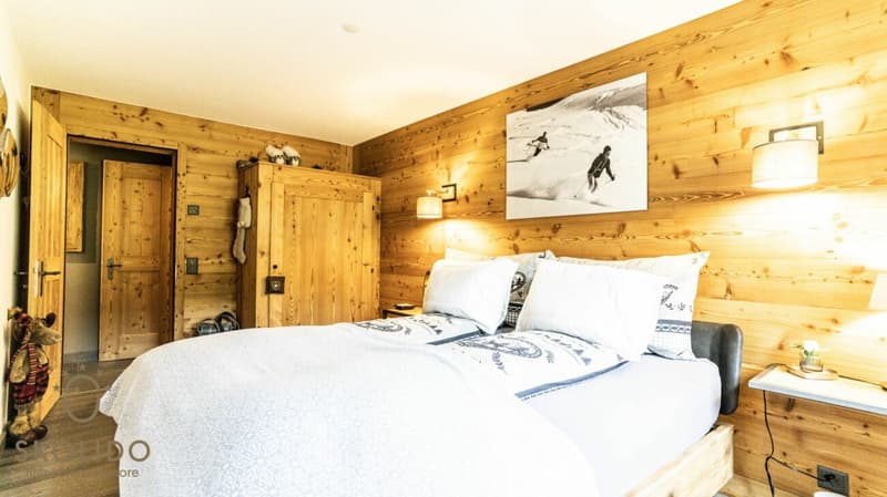 High-quality renovated flat with Alpine charm in a central location (2)