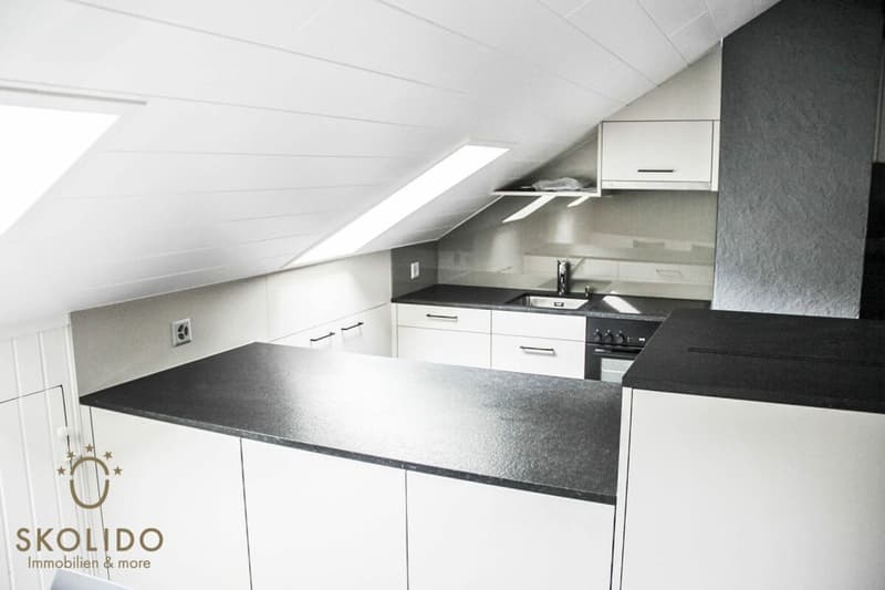 Renovierte & möblierte 3 ½ Zimmer-Maisonettewohnung nahe Bahnhof Visp (2)