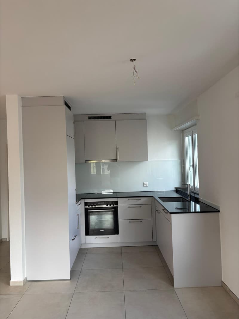 Helle 3.5- Zimmerwohnung mit Balkon und schöner Aussicht in Derendingen (5)