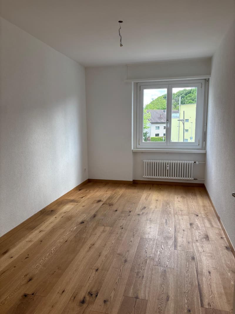 Helle 3.5- Zimmerwohnung mit Balkon und schöner Aussicht in Derendingen (4)