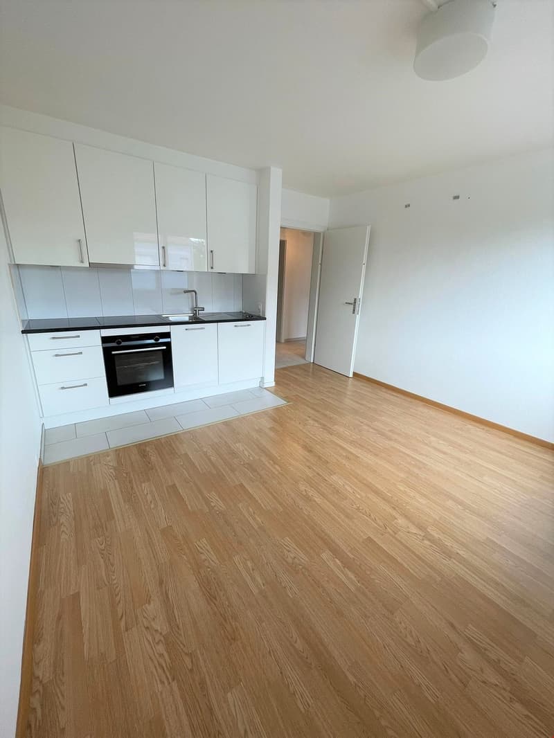 Kompakte 2.5 Zimmer Wohnung Mitten in Derendingen (1)