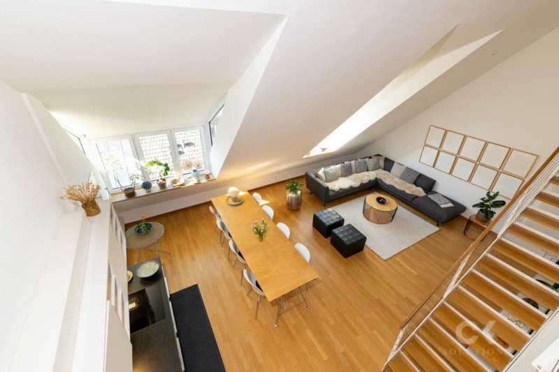Exklusive 4.5-Zimmer-Galeriewohnung mit hochwertigem Ausbau (6)
