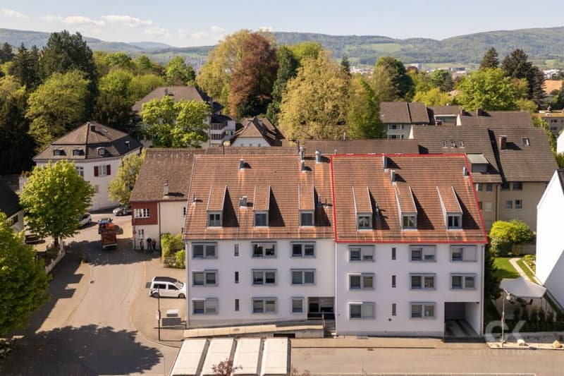 Exklusive 4.5-Zimmer-Galeriewohnung mit hochwertigem Ausbau (2)