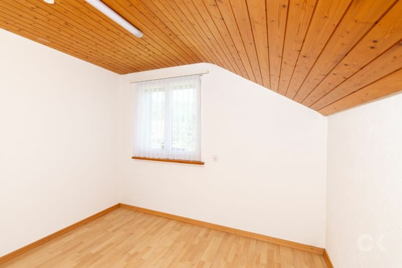 Charmantes Zuhause mit grossem Garten und viel Potenzial (15)