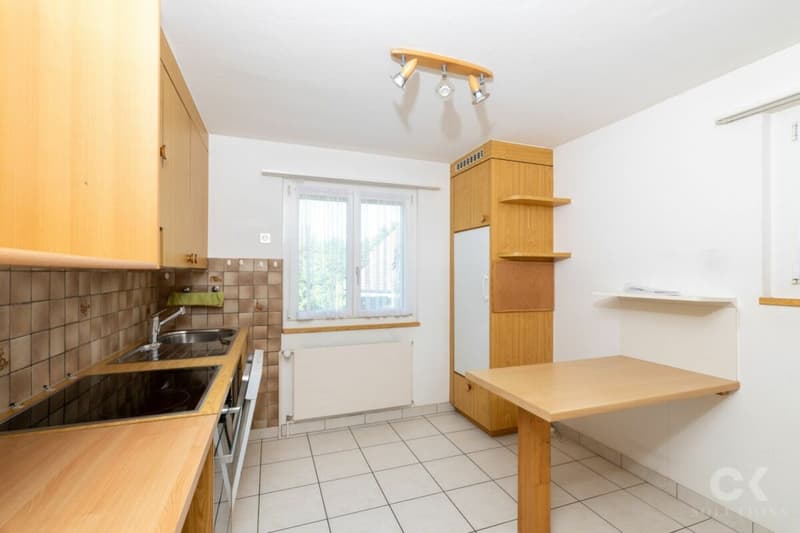 Charmantes Zuhause mit grossem Garten und viel Potenzial (9)