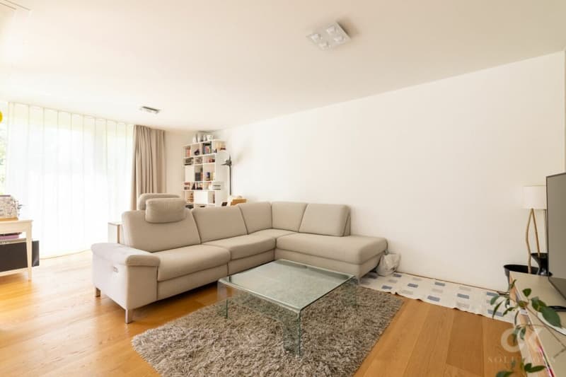 Exklusive Gartenwohnung an bester Lage in Bottmingen! (11)