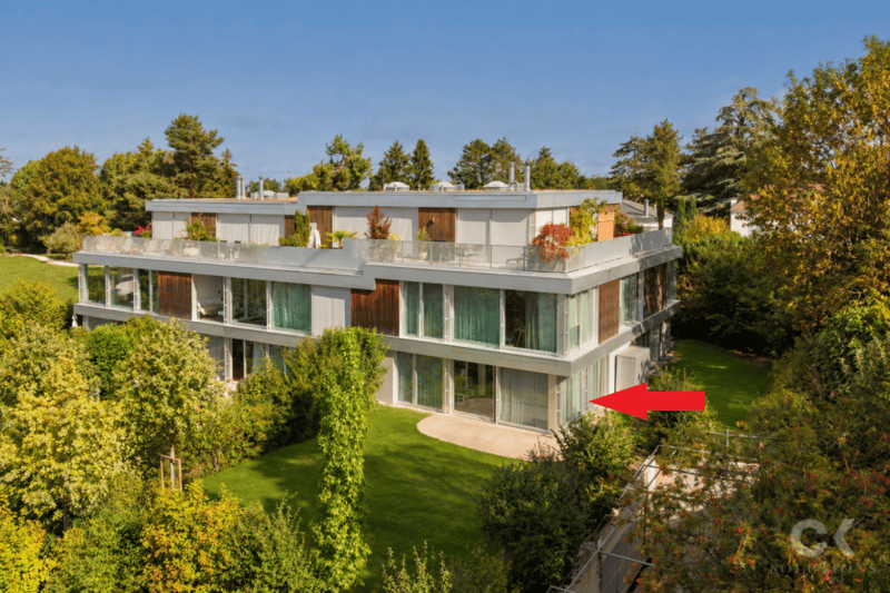 Exklusive Gartenwohnung an bester Lage in Bottmingen! (2)