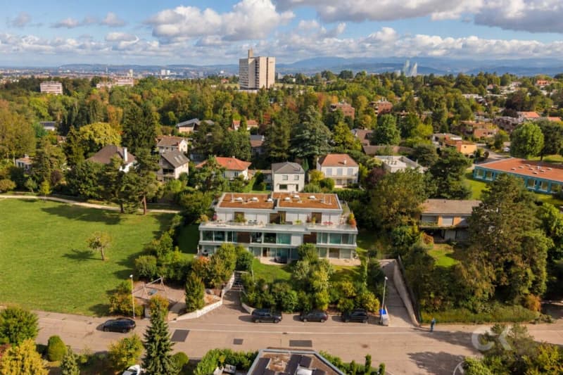 Exklusive Gartenwohnung an bester Lage in Bottmingen! (1)