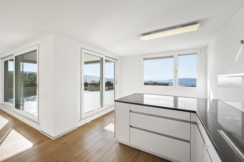 Küche mit Terrassenzugang