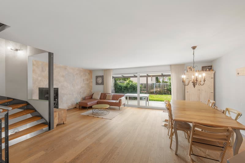 Wohnzimmer mit Terrassenzugang