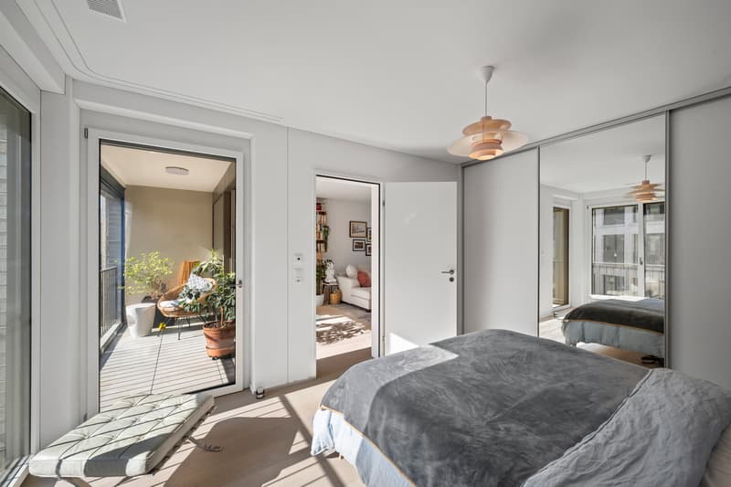 Schlafzimmer mit Zugang Loggia
