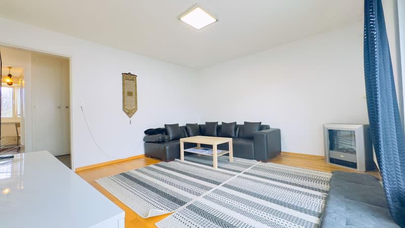 Renovierte 1.5 Zimmer Wohnung in Bülach (2)