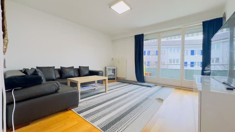 Renovierte 1.5 Zimmer Wohnung in Bülach (1)