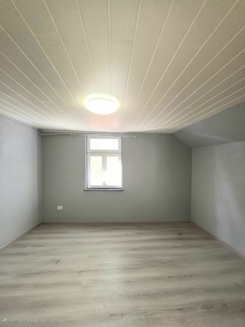 Freistehendes Einfamililenhaus mit je einer Wohnung pro Stockwerk und Bauparzelle (11)