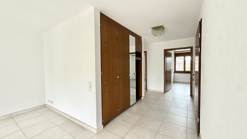Attraktive, grosszügige und helle 4.5 Zi. Wohnung im Herzen von Aegerten (10)