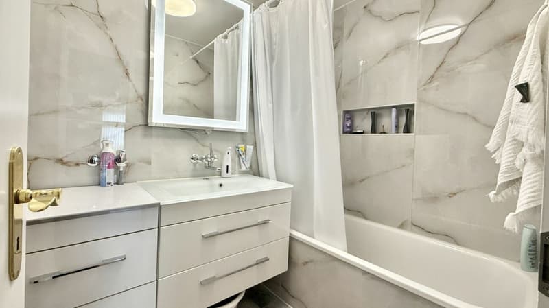 Grosse 7.5 Zimmer Wohnung im beliebten Holenacker-Quartier (15)
