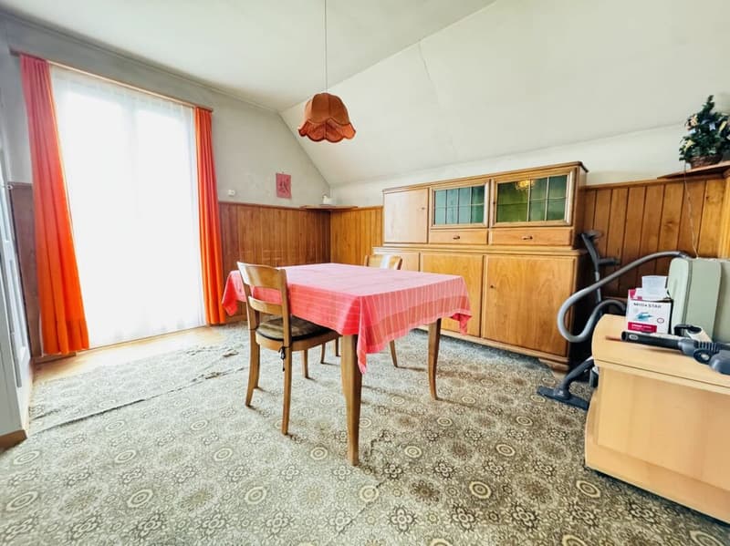 5.5-Zimmer Einfamilienhaus mit Potenzial in familienfreundlicher Lage (4)
