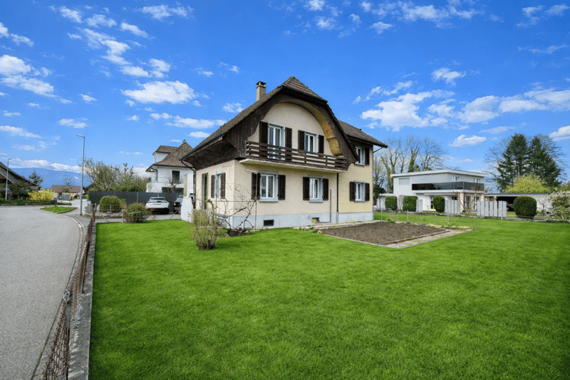 5.5-Zimmer Einfamilienhaus mit Potenzial in familienfreundlicher Lage (1)
