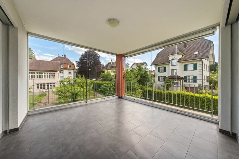 Moderne und grosszügige 4.5 Zi. Wohnung an zentraler Lage (9)