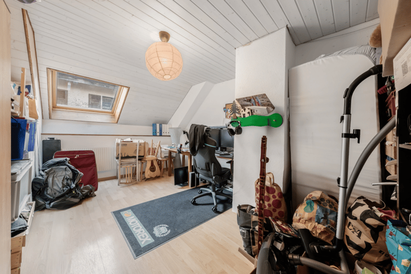 Maison bifamiliale avec grand terrain (14)