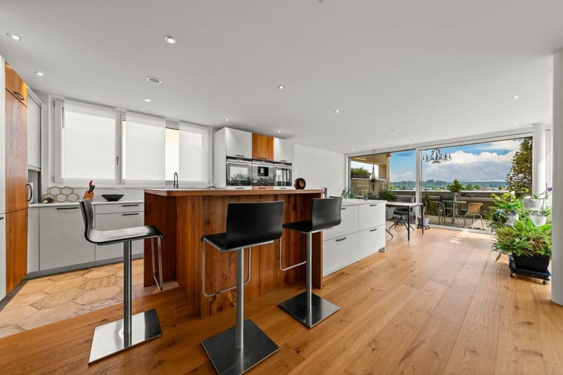 Exklusive 4.5-Zimmer-Terrassenwohnung - Modernes Wohnen auf höchstem Niveau (7)