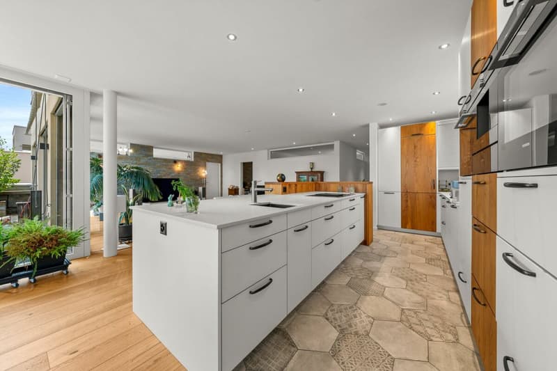 Exklusive 4.5-Zimmer-Terrassenwohnung - Modernes Wohnen auf höchstem Niveau (6)