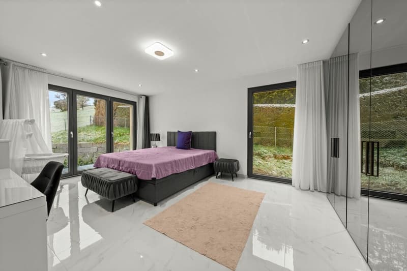 Luxuriöses 7.5 Zimmer  Einfamilienhaus mit viel Platz (14)