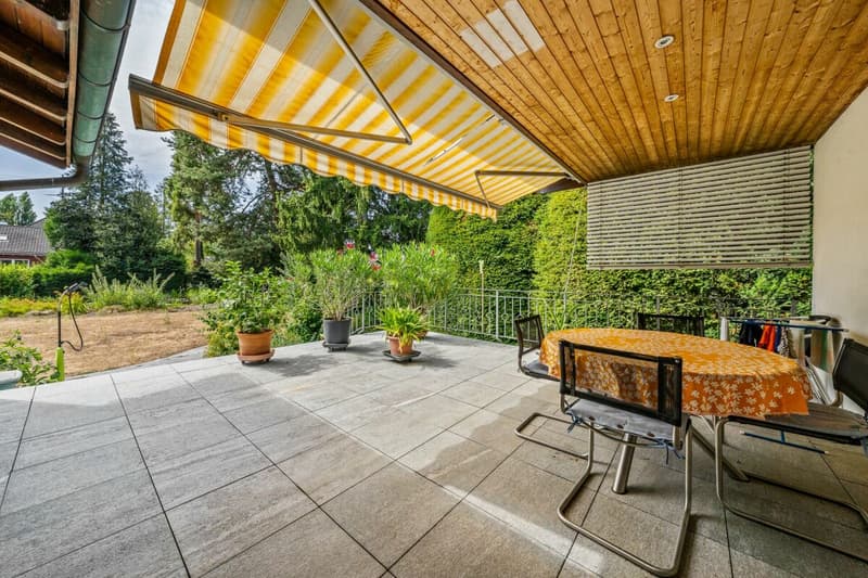 Wohnglück am Wasser: Exklusives 6.5 Zimmer Haus mit privater Natur Oase (21)