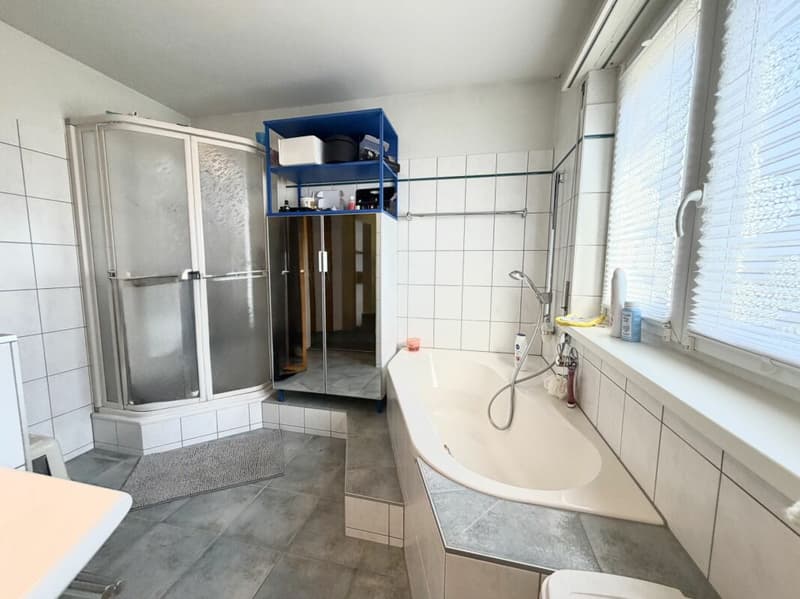 Charmantes freistehendes Einfamilienhaus mit grosszügigem Garten an ruhiger Wohnlage (6)