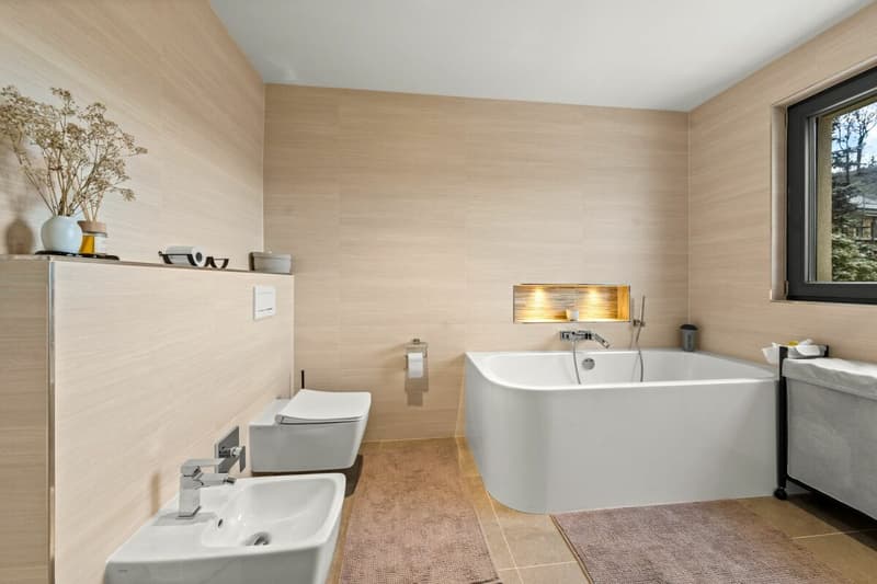 Luxuriöses 7.5 Zimmer  Einfamilienhaus mit viel Platz (16)