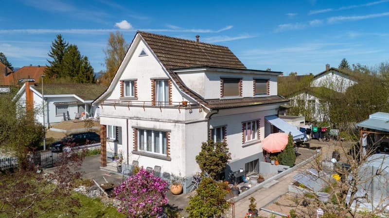 Helle 3-Zimmerwohnung mit zwei Balkonen! (1)