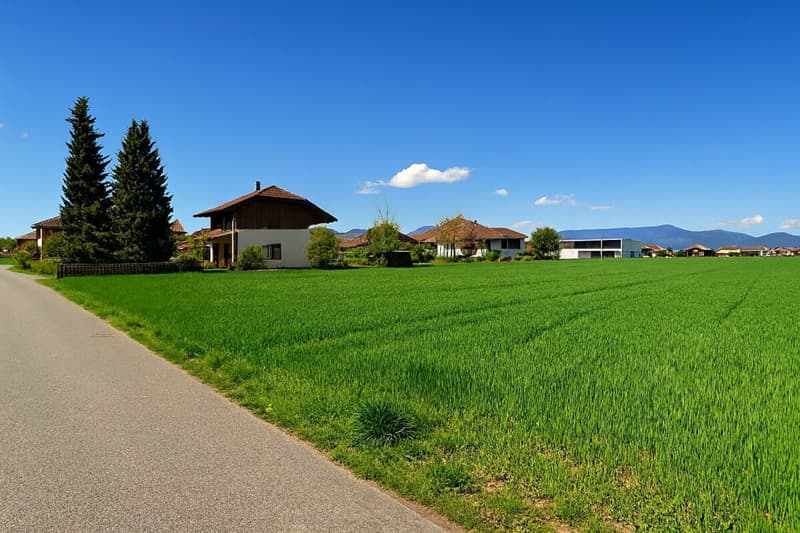 Schönes Grundstück an ruhiger Lage (1)