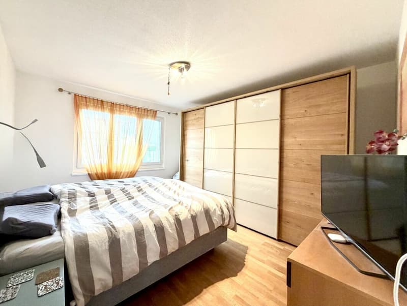 Schöne 4.5 Zimmer Gartenwohnung an ruhiger Lage (4)