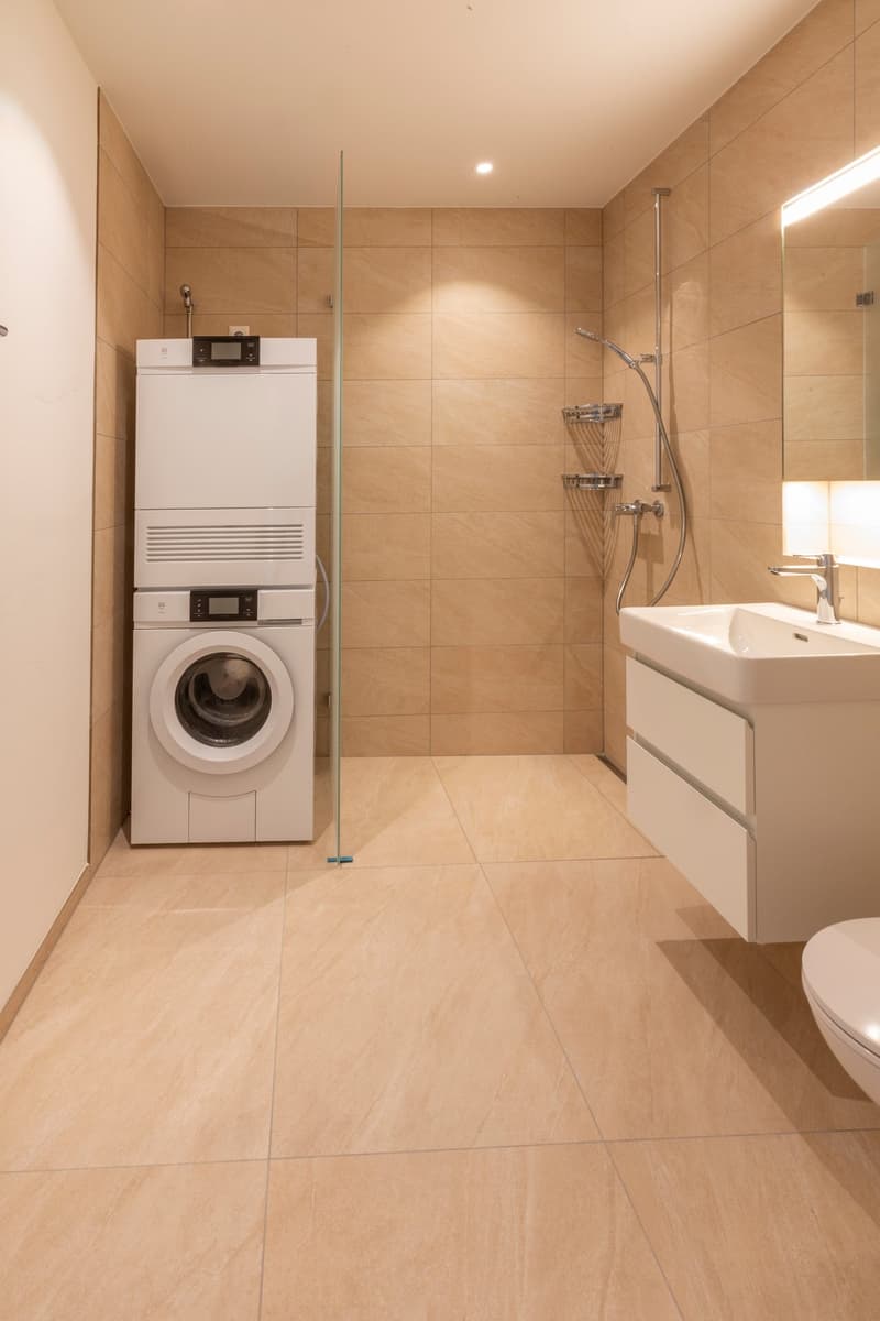 Dusche, WC, Waschturm