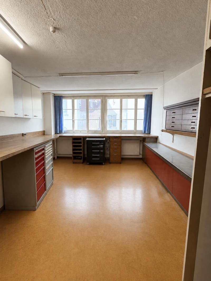 Attraktives Ladenlokal in der historischen Altstadt von Lenzburg (5)