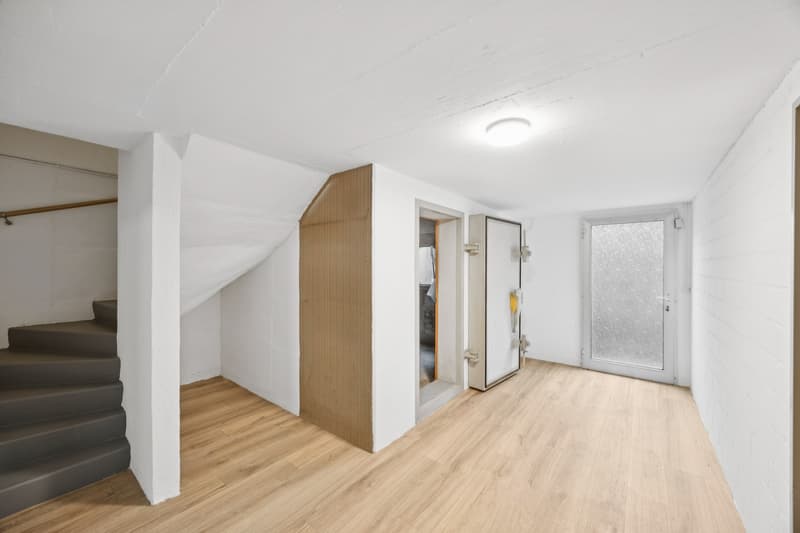 Saniertes 6.5-Zimmer-Einfamilienhaus mit Garten (8)