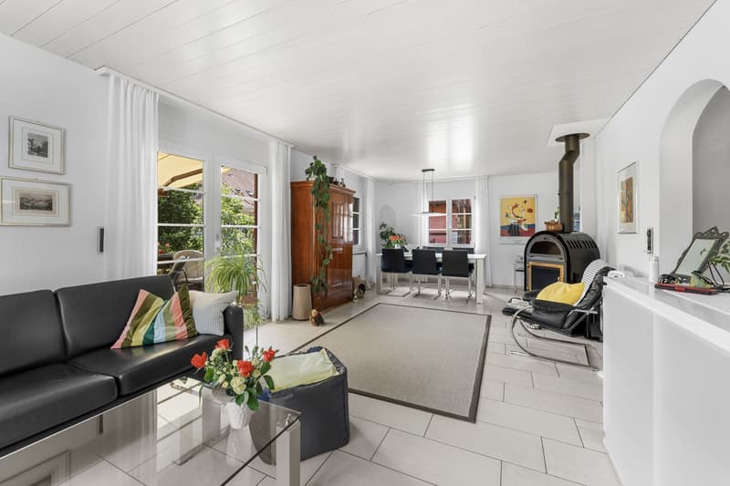 Einfamilienhaus mit Pool und Garage (5)