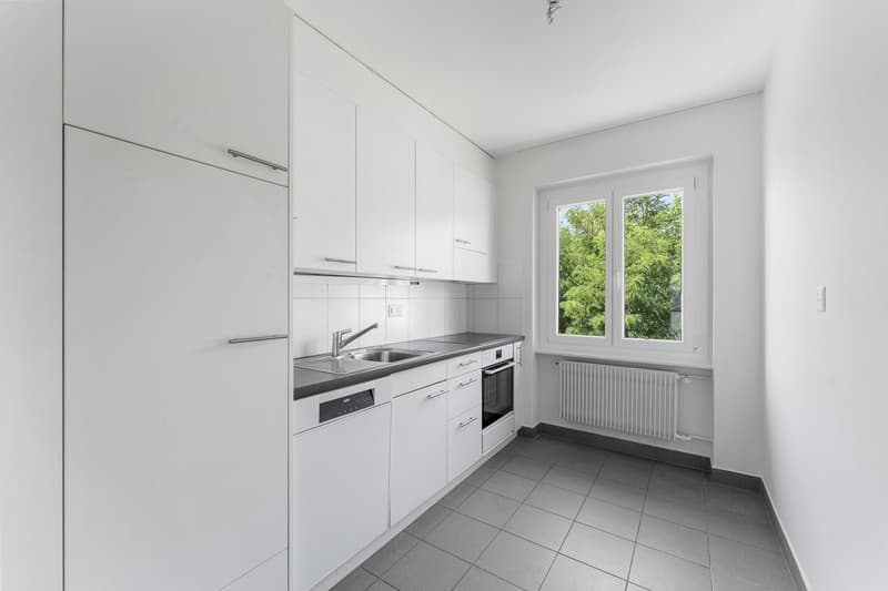Vollvermietetes, einseitig angebautes und gut unterhaltenes Mehrfamilienhaus (5)